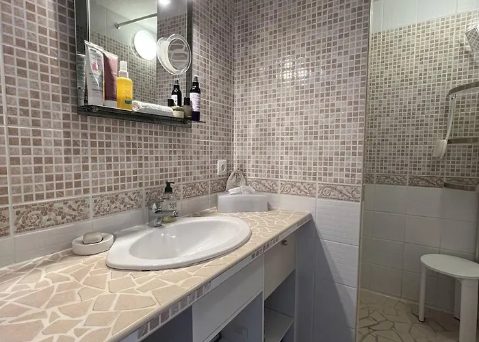 T3 Climatisee Avec Wifi, Proche Plage, 5 Pers - Fr-1-81-620 Villa *